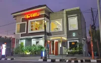 THE VILLA SOLO BARU Hotels in Grogol