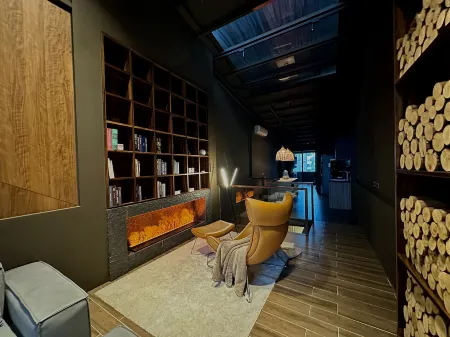 Here B&B -Pingtung Отели рядом с достопримечательностью «Pingtung Tutorial Academy»