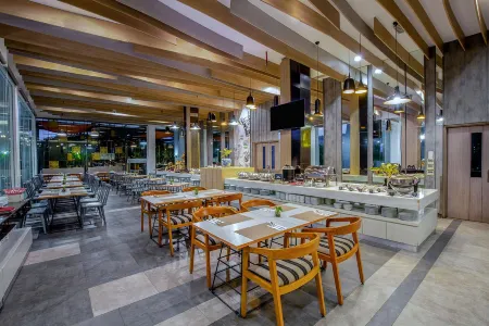 THE 1O1 Palembang Rajawali Отели в г. Палембанг