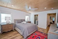 Top Shelf - Sound-front, pool, boat lift