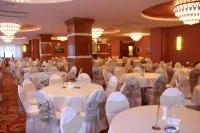 Oasis Hotel