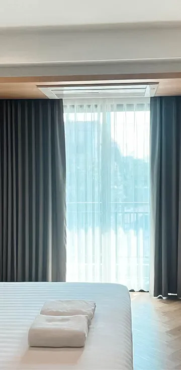 ห้องดีลักซ์ เตียงใหญ่ 1 เตียง