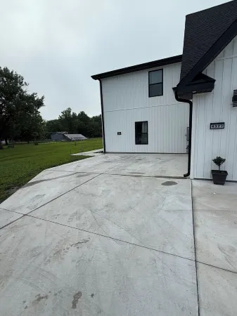 Brand New Guest Suit!  3BR, 2BA.  Pool, Theatre Room,  Hot Tub! Отели в г. Джоплин