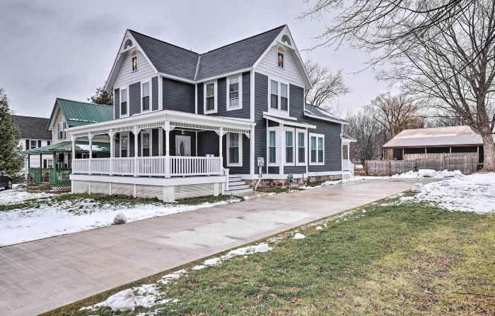 Walkable Sodus Point Retreat < 1 Mi to Lake