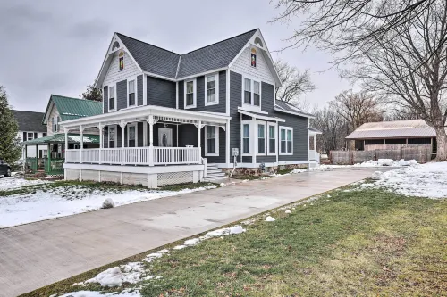 Walkable Sodus Point Retreat < 1 Mi to Lake - Alojamientos
