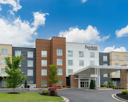 Fairfield Inn & Suites Calhoun Hotels in Calhoun