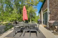 Pet-Friendly Richville Vacation Rental w/ Dock! - parking