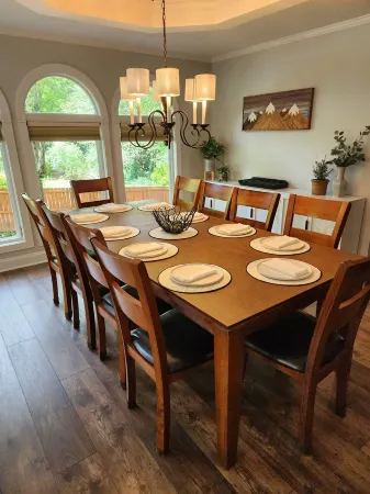 Spacious 5-bedroom house in South Asheville/Arden 4500sqft of fun, sleeps 10+ Отели в г. Ройал Пайнс