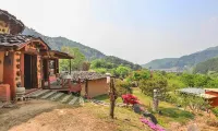 Hoengseong Pine Tree Hwangtobang Pension