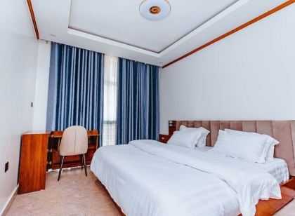 Bright Hotel and apartement