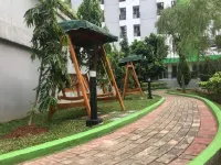 Lina Room at Apartemen Green Lake View