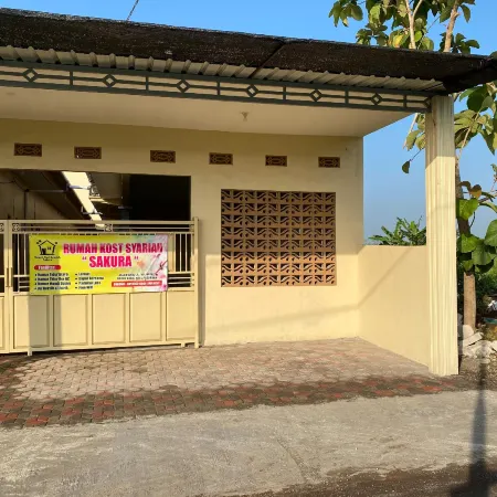 RedDoorz near Terminal Baru Pasuruan