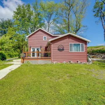 4 Mi to Dtwn Catskill: Mtn-view Home
