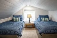 Railroad Retreat in Moose Pass – The Gandy Dancer