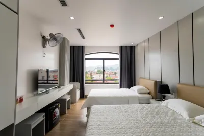 Nhật Minh Hotel Các khách sạn gần Huy sport