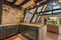 Cabin with Digital Minimalism for true get-away to Sierra outdoors. Hotels in Mi-Wuk Village