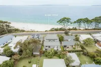 Entice at Hyams - Pet-Friendly Beachfront Home