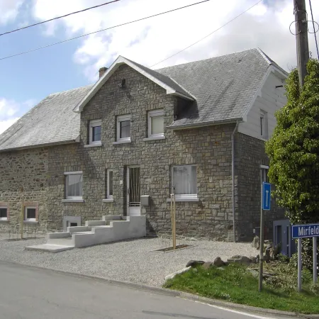 Group House with 3 Apartment for Family Hoteles en Amel