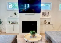 Beautiful Lake Cottage - Great for large families or group events!