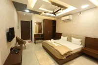 Govind Palace Restaurant and Resort Hotels in Khargone