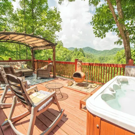 Smoky Mtn Cabin Near Bryson City Hot Tub & Views