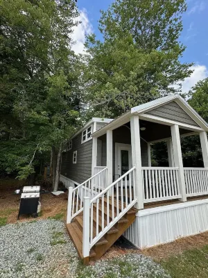 Tiny House - Farm Charm