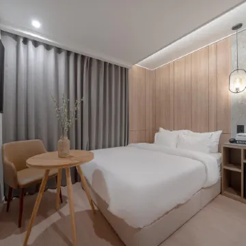 Glam Hotel Отели рядом с достопримечательностью «Железнодорожная станция Хвеги»