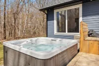 The Cottages at Blue - Hot Tub