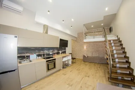 Arkadiya Hills Family Apartment