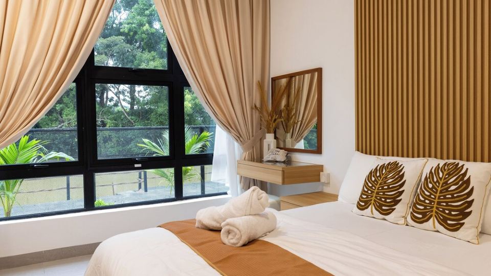 BY THE LAKE VILLA in serene Semenyih with AC, WiFi.