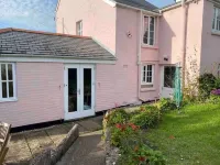 Beautiful Devon Period Cottage 5 min walk to beach Hotels in Combe Martin