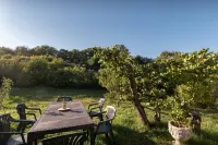 House surrounded by greenery between Civita di Bagnoregio, Orvieto and Bolsena