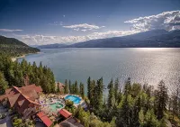 Halcyon Hot Springs Resort - Mountain view
