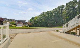 Walk to Mississippi River Grafton Townhome!