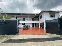 El Encanto farm suitable for pets wildlife and flora ecological hike Hotel a San Carlos