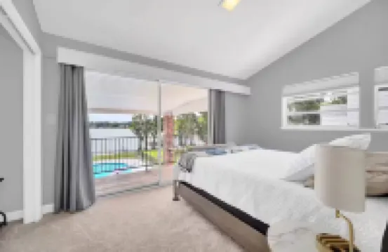 Family Friendly Lake House W/ Pool Near Legoland