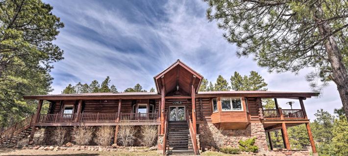 Grand Mountain Retreat in Angel Fire w/ Game Room! Ξενοδοχεία στην πόλη Colfax County
