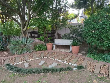 Casa de Santos B&B Cosy Cottage - close to OR Tambo Airport