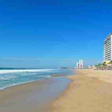 Bring the family to Mazatlan! Home in a private community close to Playa Brujas Fitness & Recreational Facilities