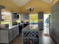 Tropical OasisCharming 3-bedroom house with AC and WiFi in delightful Choiseul Hotel a Cafeiere