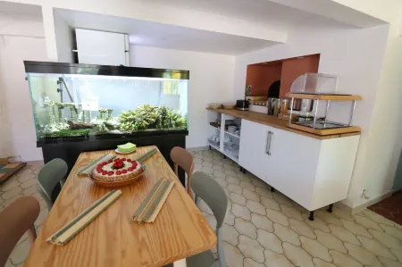 La Villa Roseraie , Hôtel Familial Ouvert Toute L Annee Отели рядом с достопримечательностью «Ô'Zen»