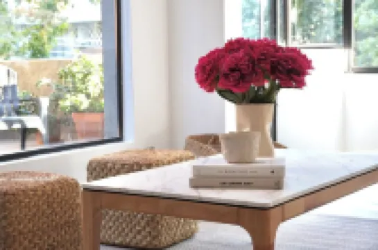 Design & Comfort- Few steps from Costanera Center