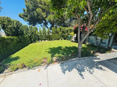 Spacious 4-bedroom with AC and WiFi in peaceful Fremont