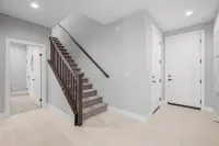 Ideal modern style home 4bd/3ba