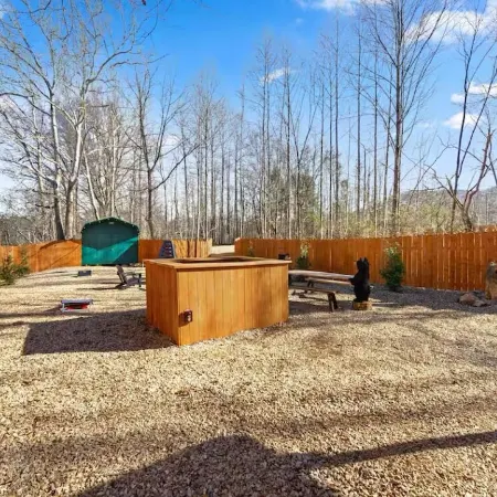 Cabin Apt 20Min to Gatlinburg Across from Ntl Park GameRoom+FirePit+Pet Friendly