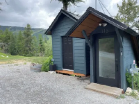 Alpine Haus Cabin • Hot Tub • Views • Close to Schweitzer Village!