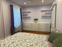 Spacious, serene, lovely, centrally located  2-bedroom home in Salem  - sleeps 4 - บังกะโล