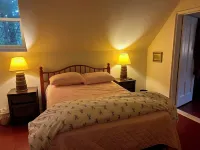 Three Bedroom house in Downeast Maine on The East Machias River. Hotel a East Machias