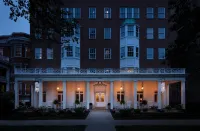 Graduate by Hilton Evanston Отели в г. Уилметт