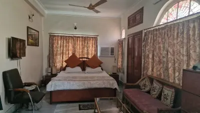 Cosy Comfortable safe stay at affordable price in Kolkata #1 Hotels in 
